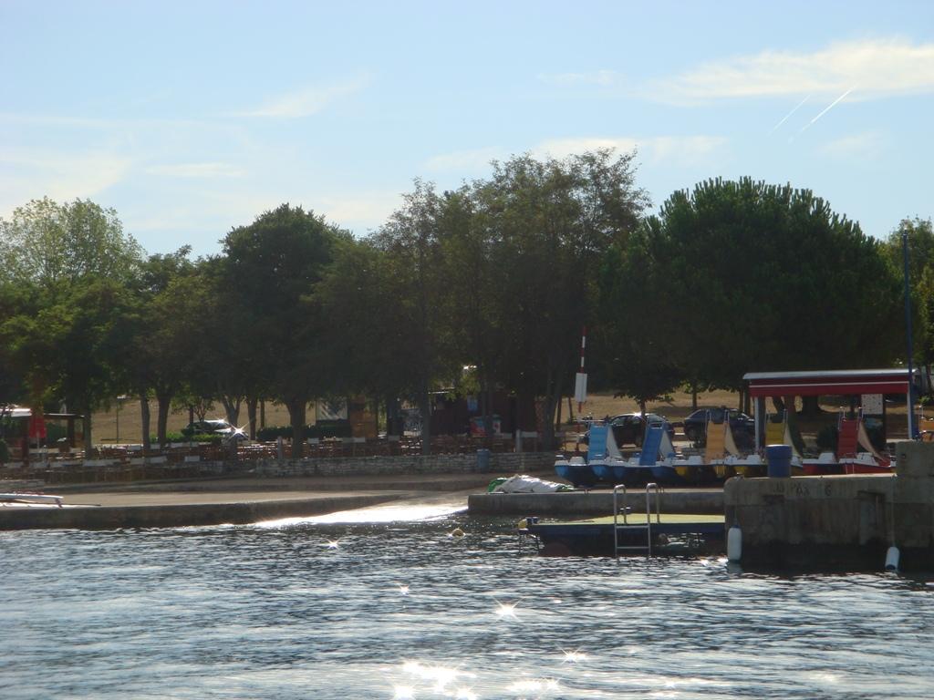 Uvala Kanova - Ispod restorana