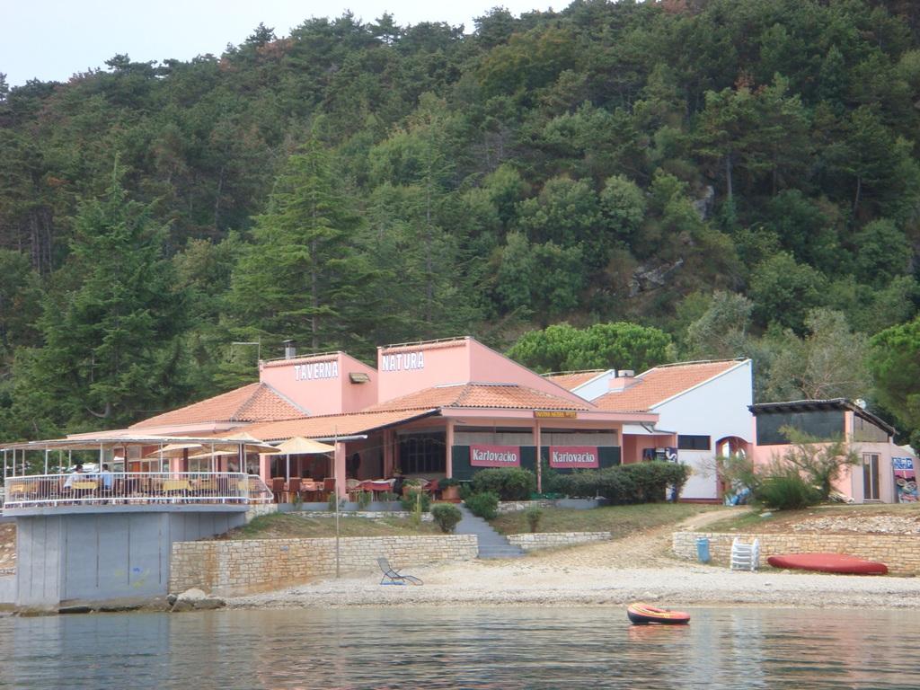 AC Kanegra - Ispod restorana