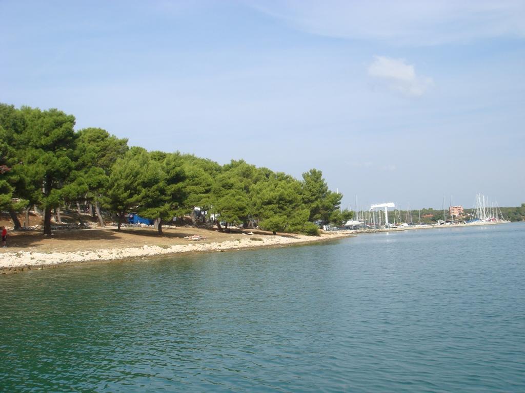 Pomer - Plaža prema ACY Marini