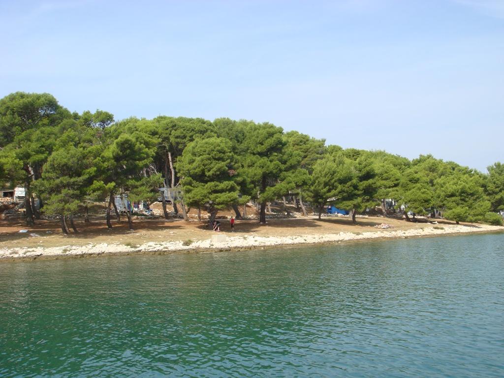 Pomer - Plaža prema ACY Marini
