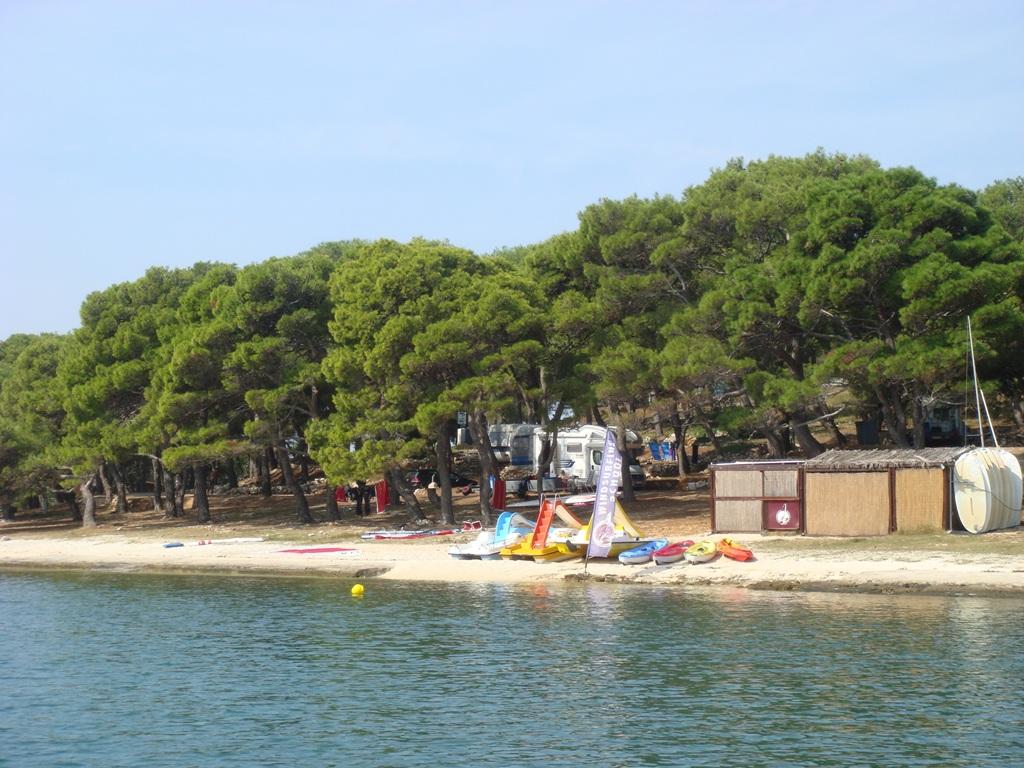 Pomer - Plaža prema ACY Marini