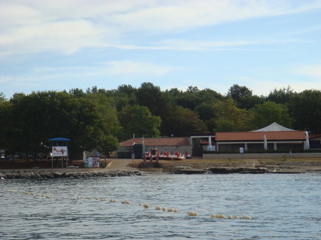 AC Mareda - Ispod restorana
