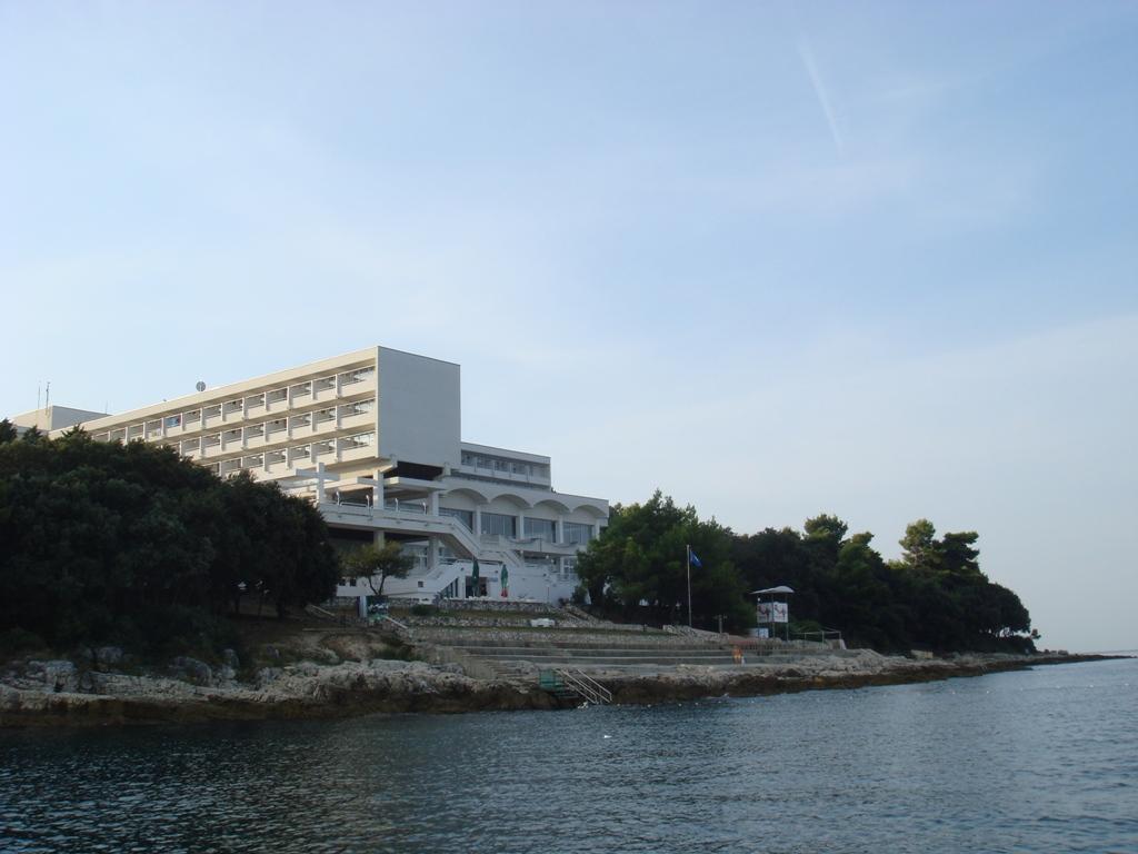 Hotel Brioni - Ispod hotela