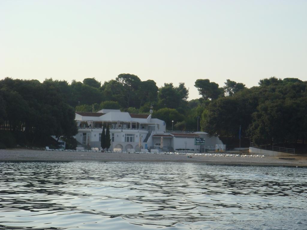 Uvala Sv. Ivan - Plaža Ambrela