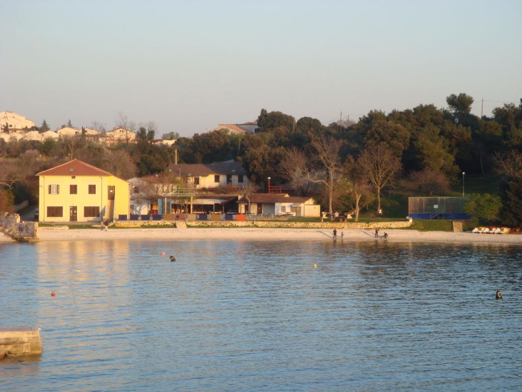 Valsaline - Uvala F.S.