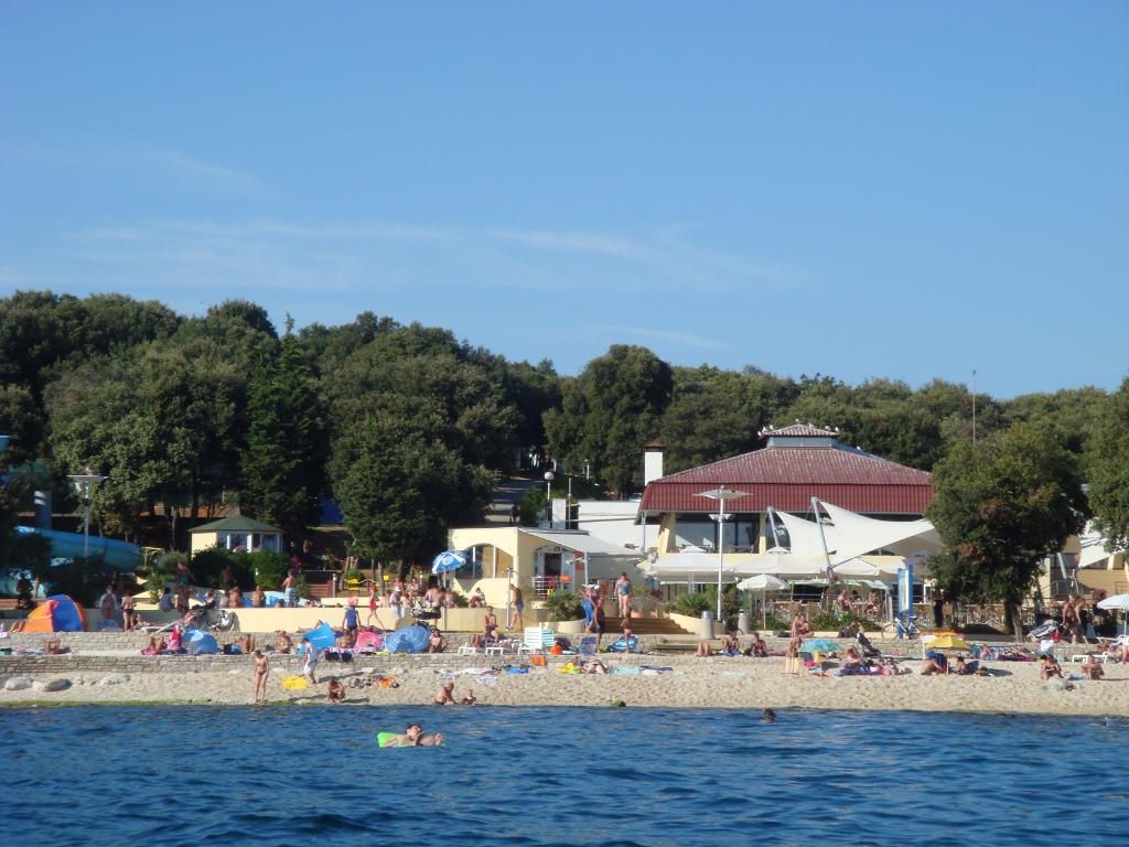 AC Amarin - pješčana plaža