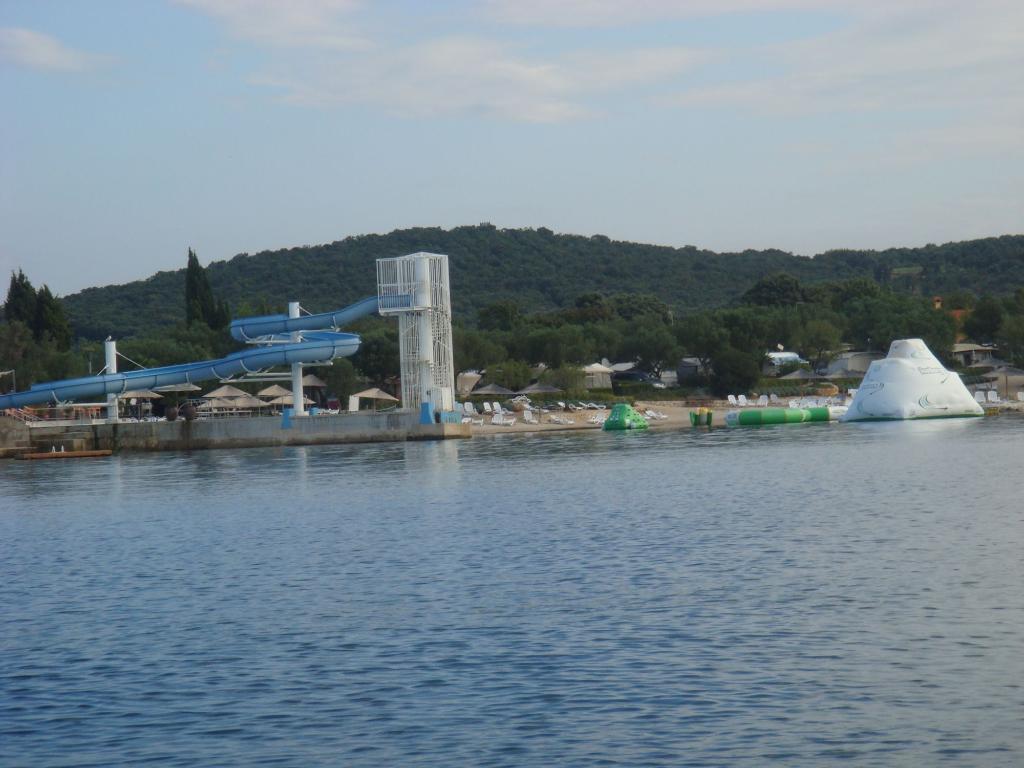 AC Valalta - Ispod aquagana