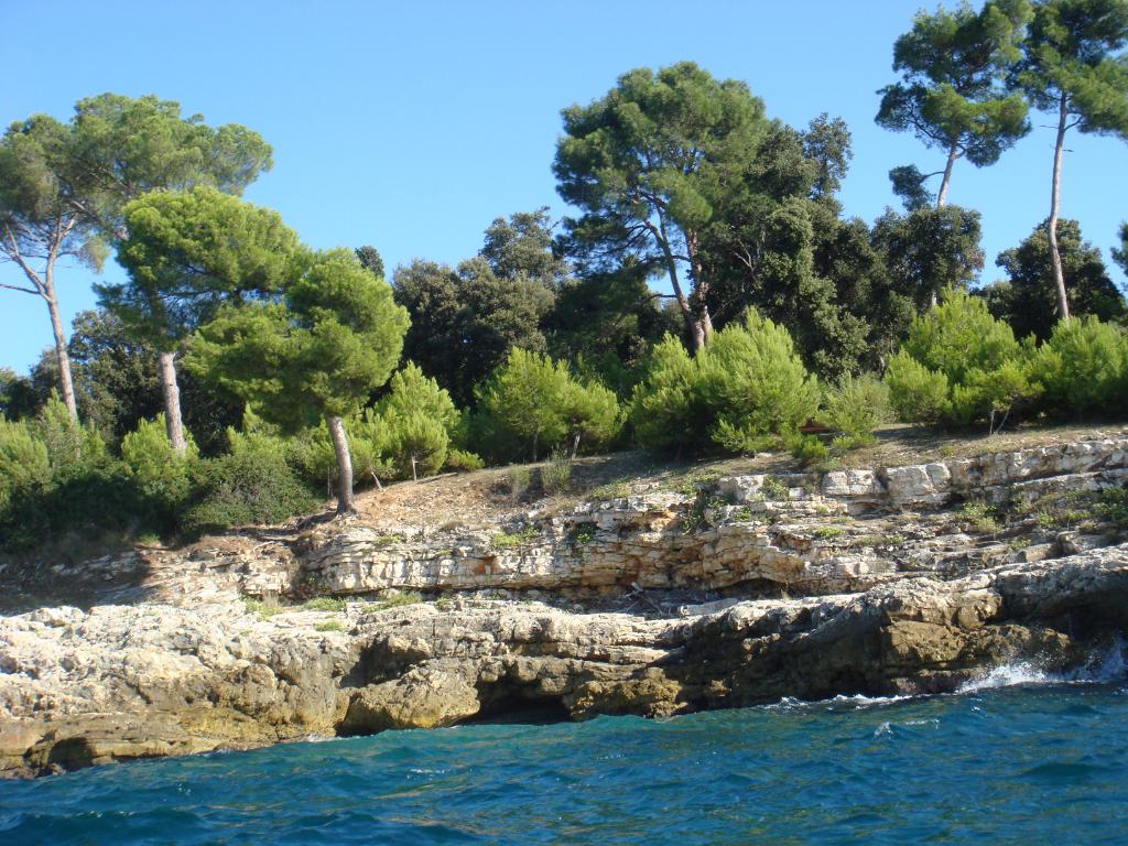 Crveni otok - Zapadna strana otoka