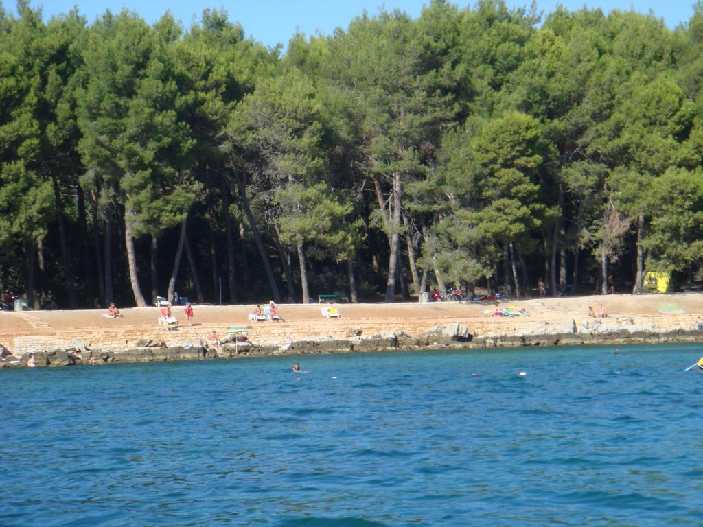 Uvala Kuvi - Plaža