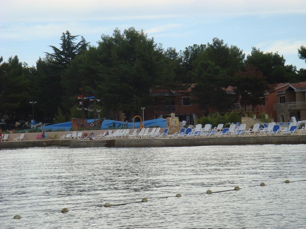 TN Stella Maris- Jezero