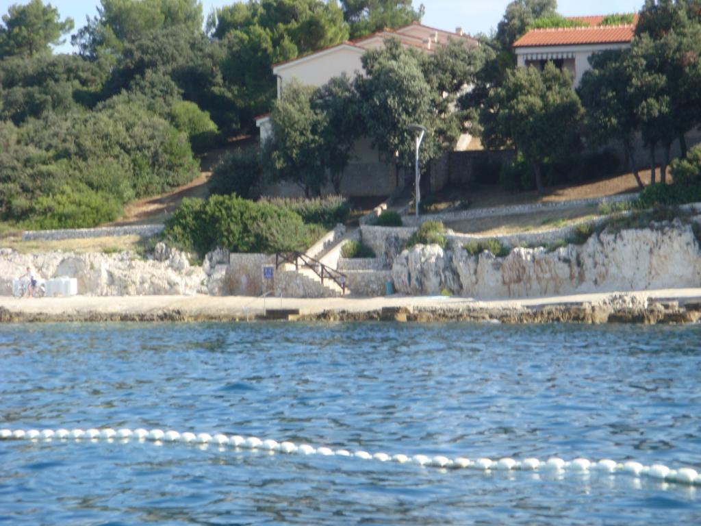 TN Petalon - Kamenita plaža
