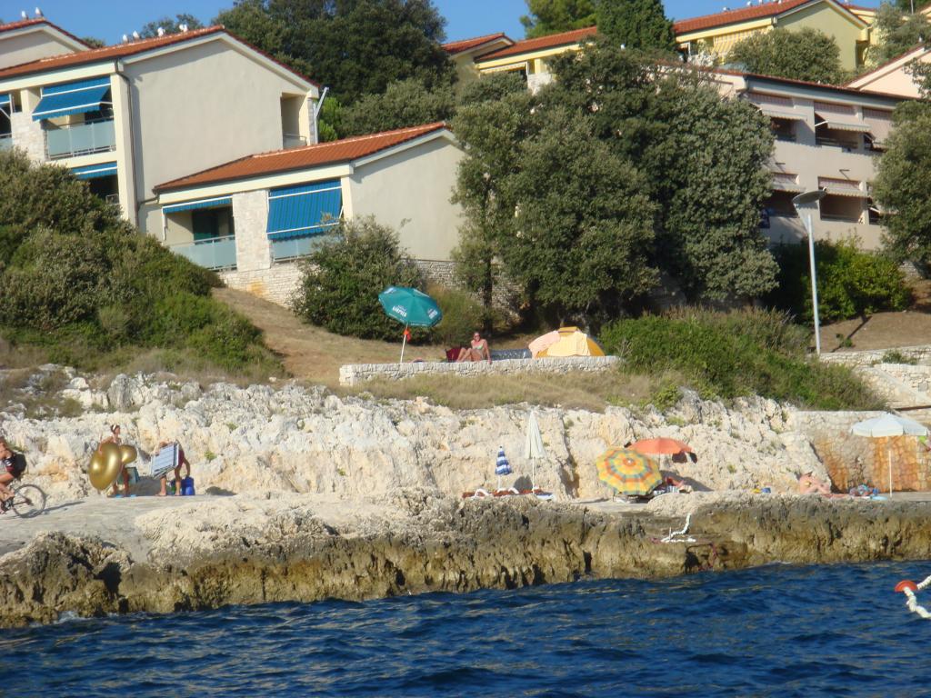 TN Petalon - Kamenita plaža