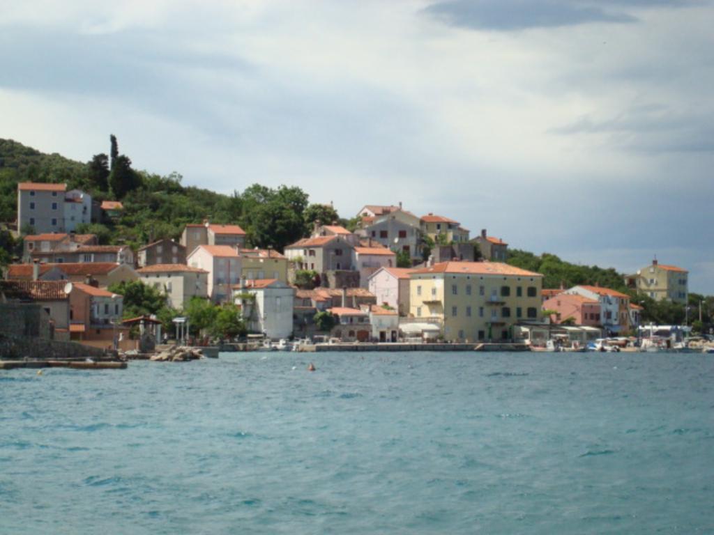 Valun - plaža