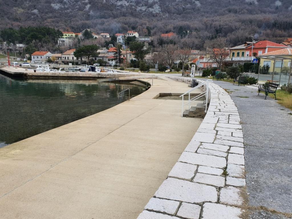Bakarac kupalište na ulazu