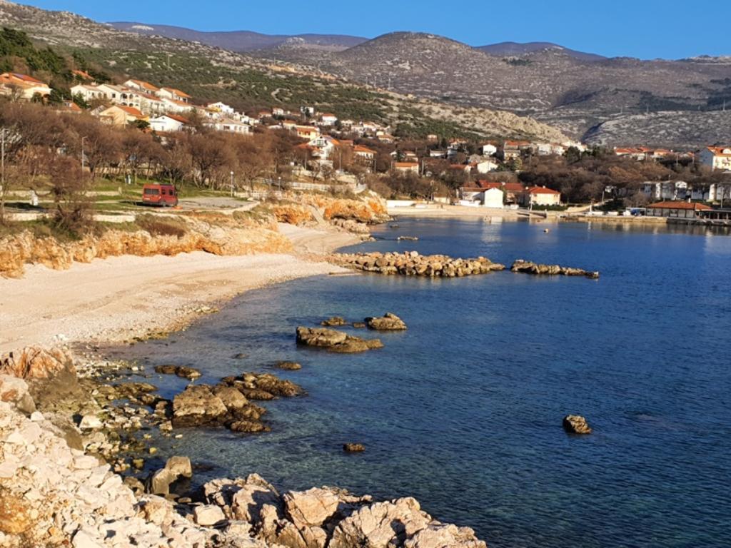 Povile - iza bungalova