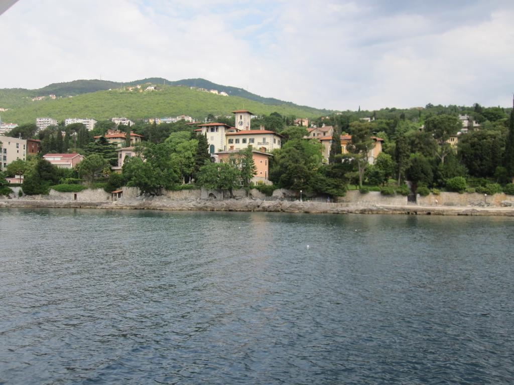 Ispod Općine