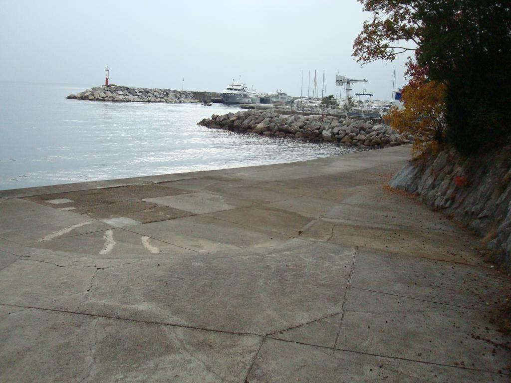 Plaža ispod hotela Ičići