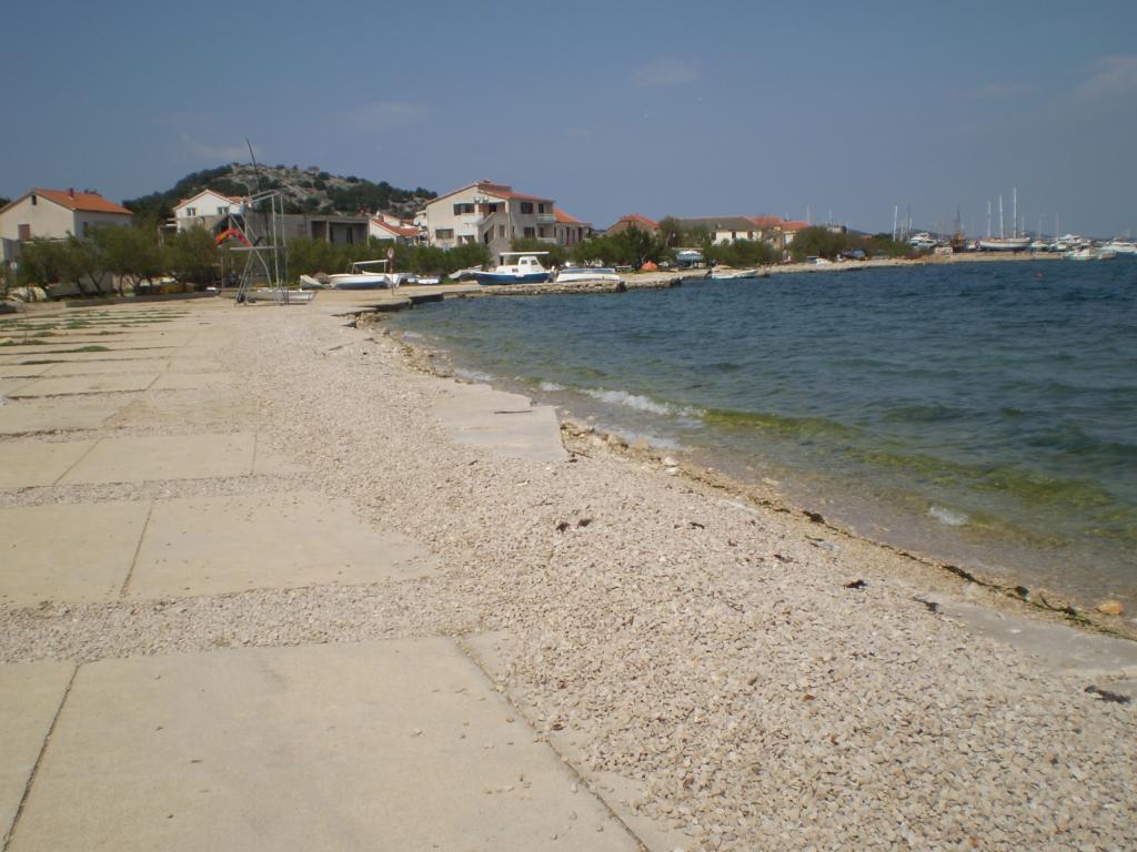 Murter, Hramina