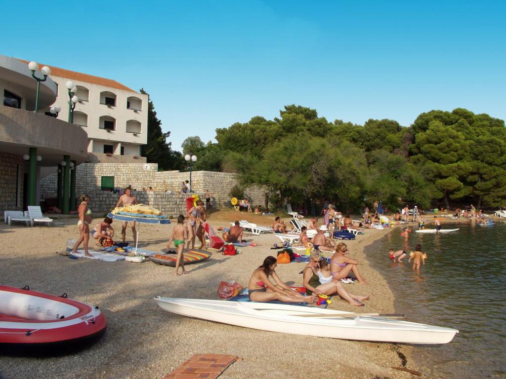 Pirovac, Hotel   Miran