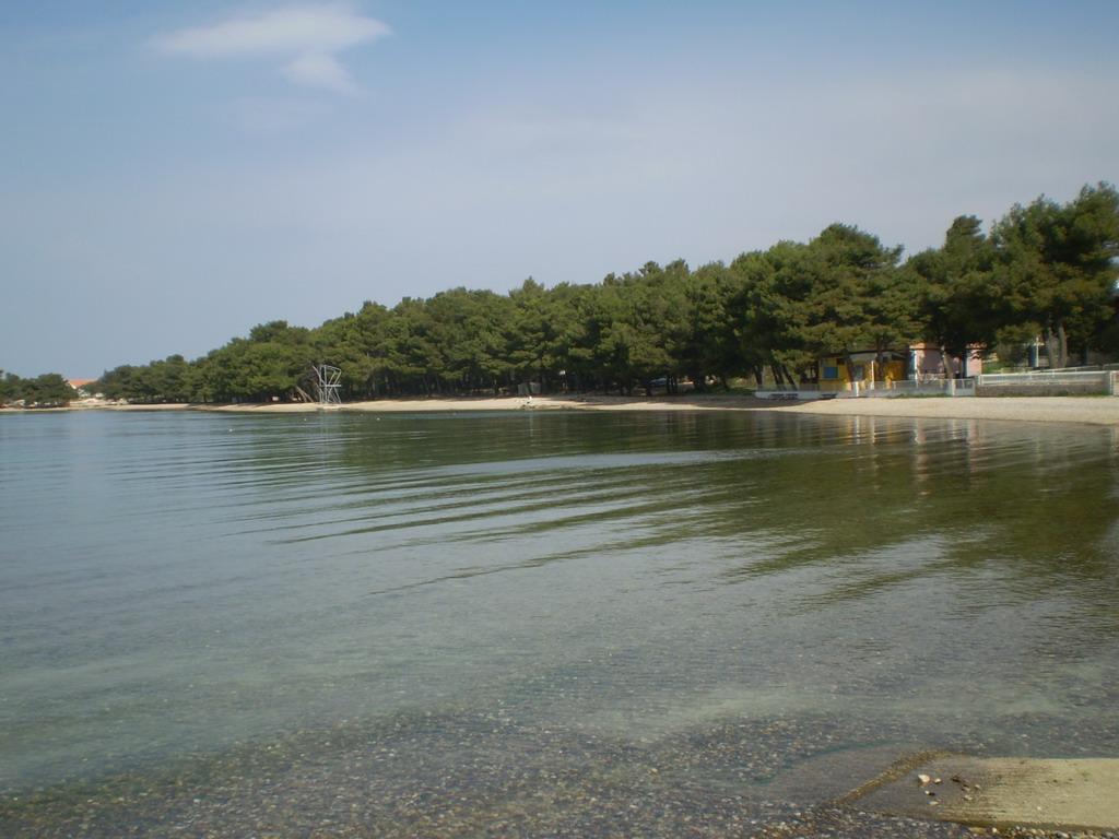 Pirovac, Lolić kraj