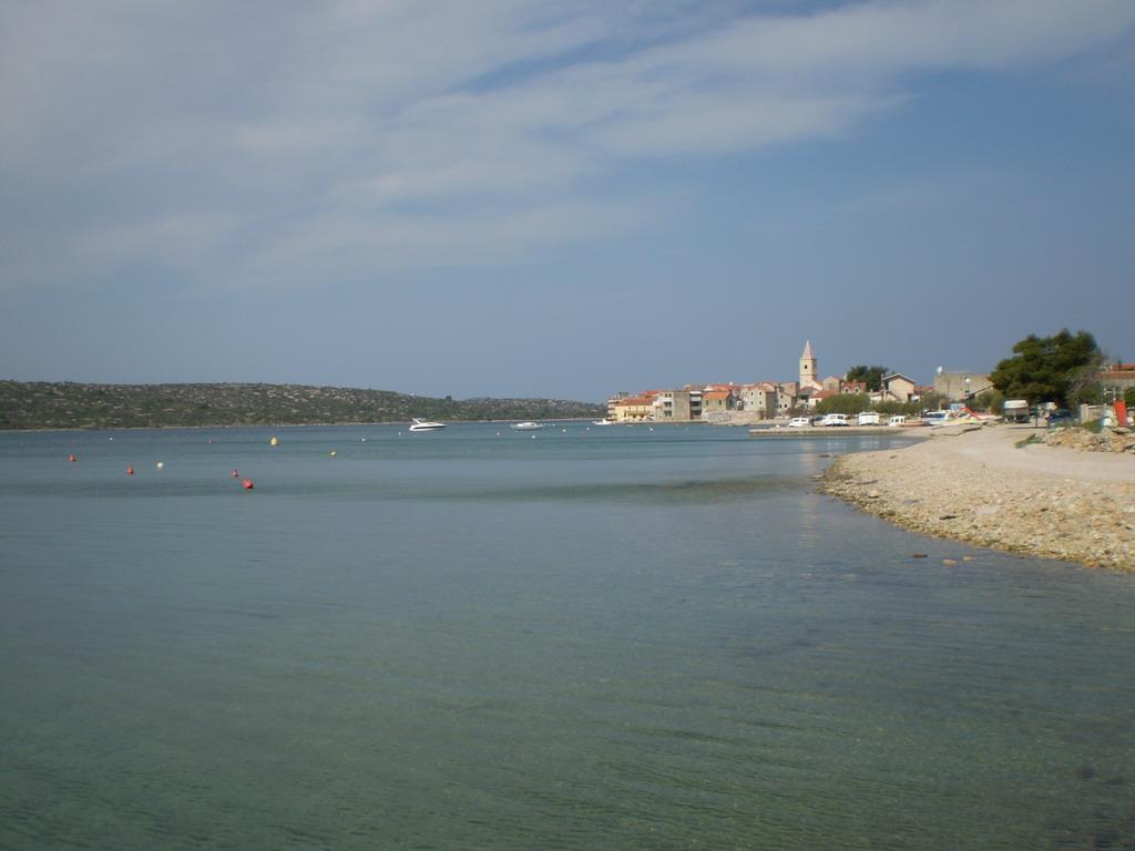 Pirovac, Starine kraj