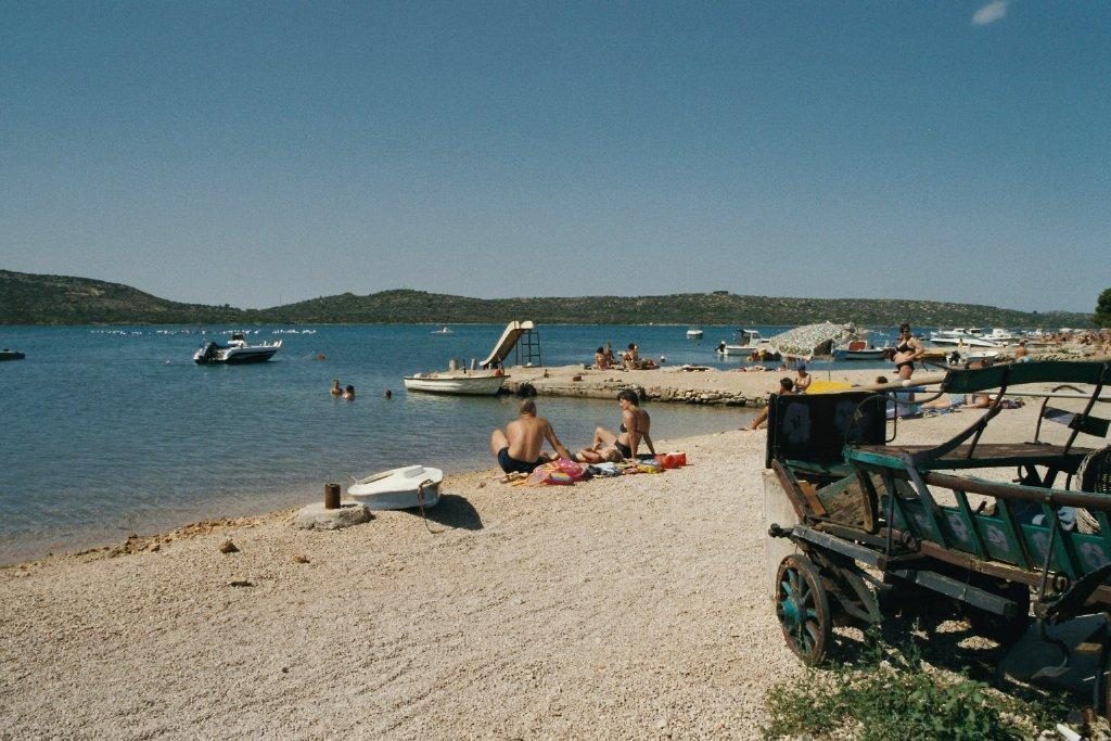 Pirovac, Starine kraj