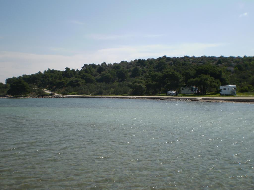 Betina, Plitka vala