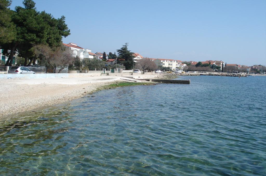 Srima, Lovetovo