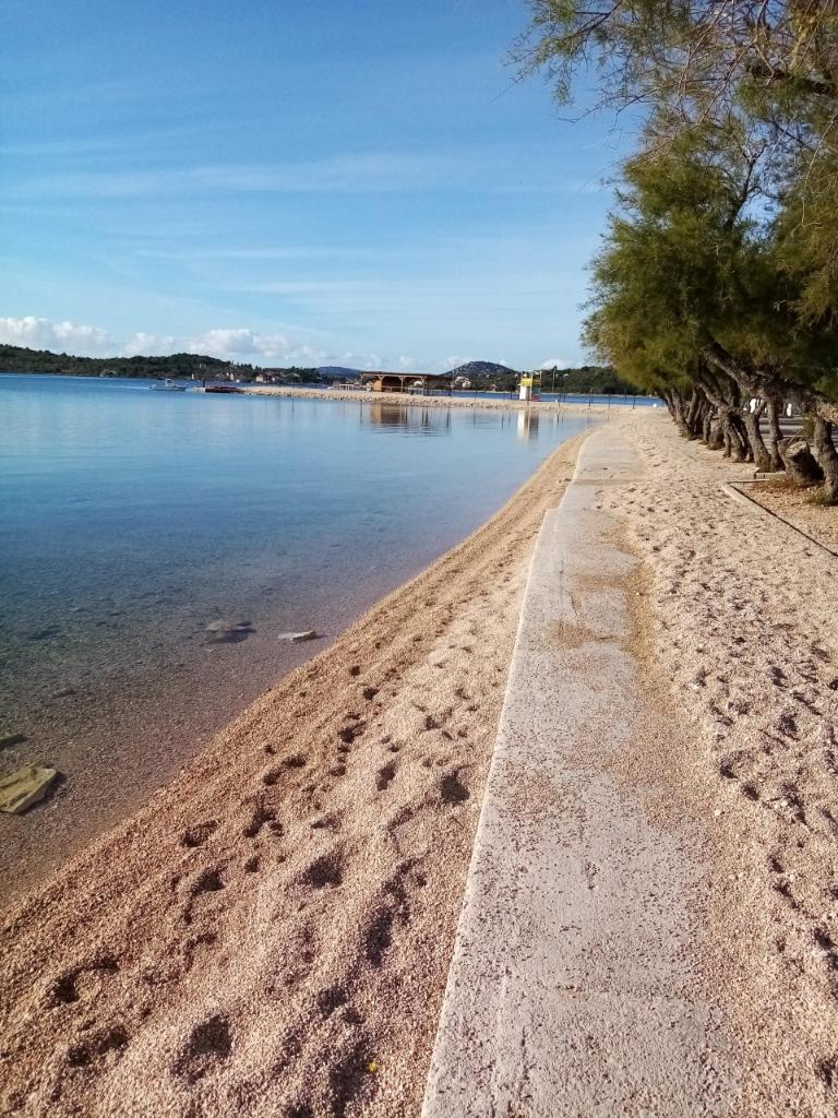 Srima, mjesto sredina